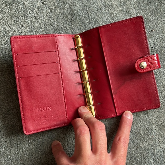Louis Vuitton Authentic Red Vernis PM Agenda LIKE NEW - Picture 3 of 10